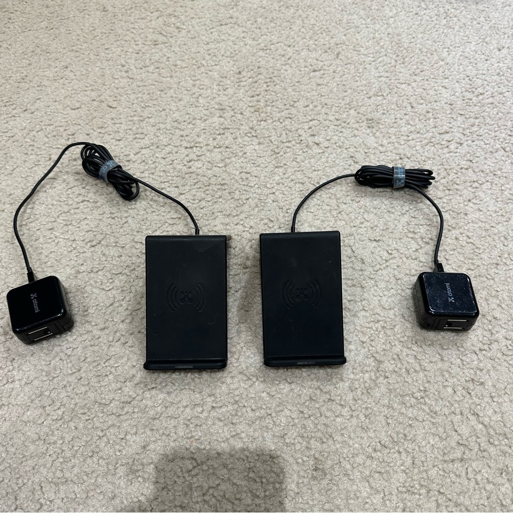 Set of 2 Atomi Qi Wireless Charge Stand Smartphone Chargers